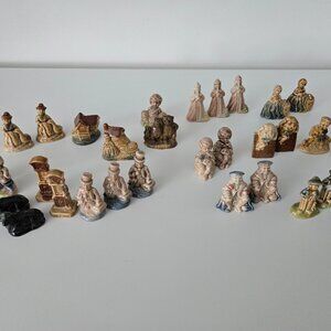 Red Rose Tea - Nursery Rhyme Figurines (31)